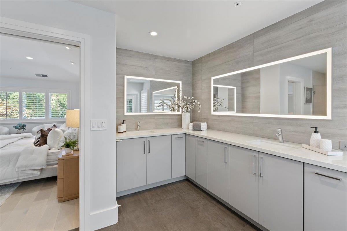 Detail Gallery Image 54 of 72 For 23525 Ravensbury Ave, Los Altos Hills,  CA 94024 - 4 Beds | 4/1 Baths