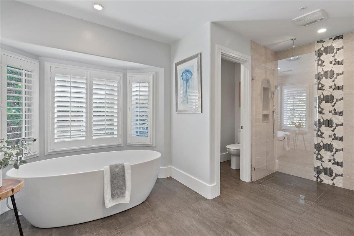 Detail Gallery Image 55 of 72 For 23525 Ravensbury Ave, Los Altos Hills,  CA 94024 - 4 Beds | 4/1 Baths