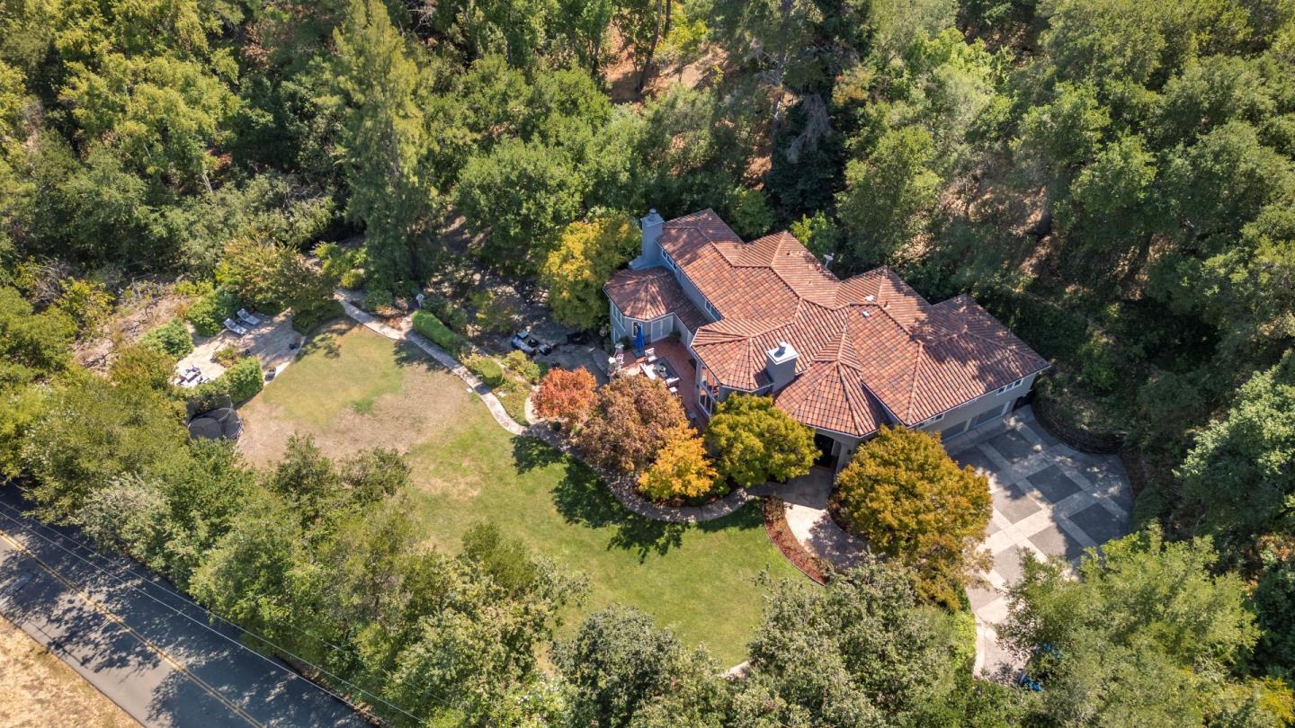 Detail Gallery Image 66 of 72 For 23525 Ravensbury Ave, Los Altos Hills,  CA 94024 - 4 Beds | 4/1 Baths