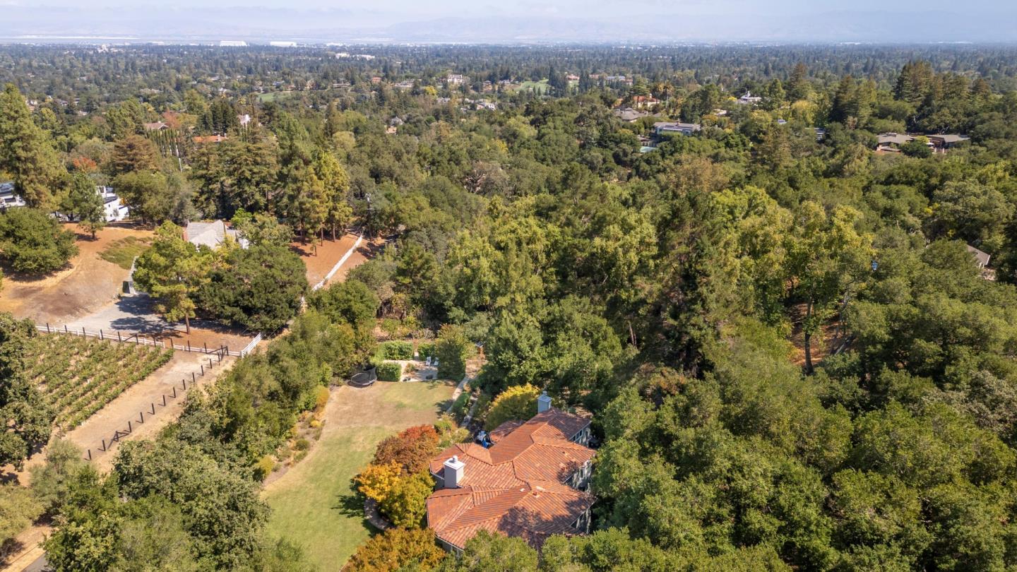 Detail Gallery Image 67 of 72 For 23525 Ravensbury Ave, Los Altos Hills,  CA 94024 - 4 Beds | 4/1 Baths