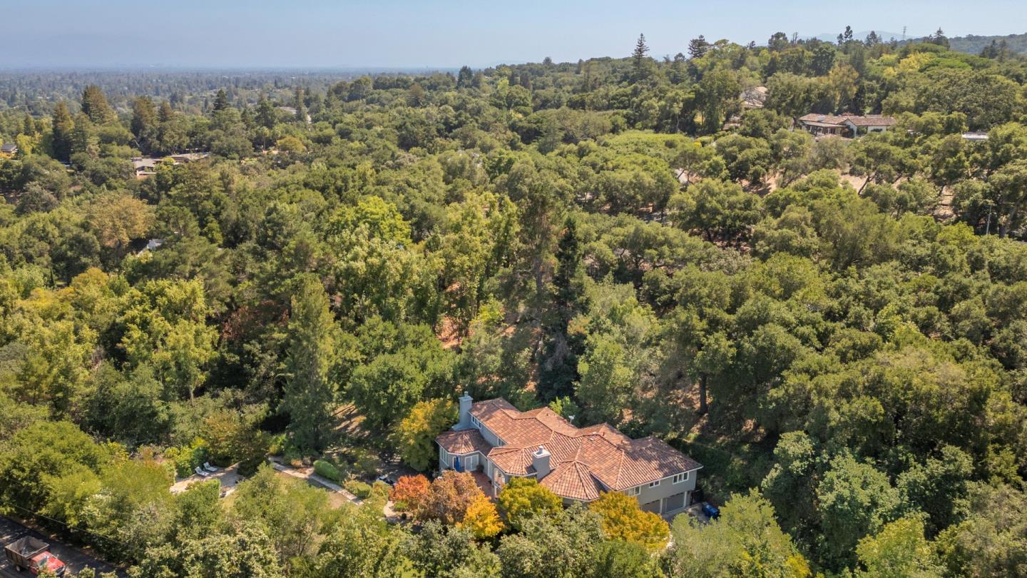 Detail Gallery Image 68 of 72 For 23525 Ravensbury Ave, Los Altos Hills,  CA 94024 - 4 Beds | 4/1 Baths