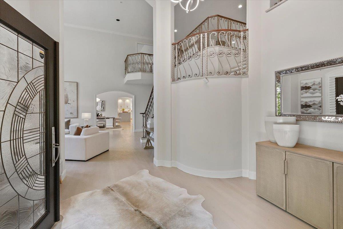 Detail Gallery Image 7 of 72 For 23525 Ravensbury Ave, Los Altos Hills,  CA 94024 - 4 Beds | 4/1 Baths