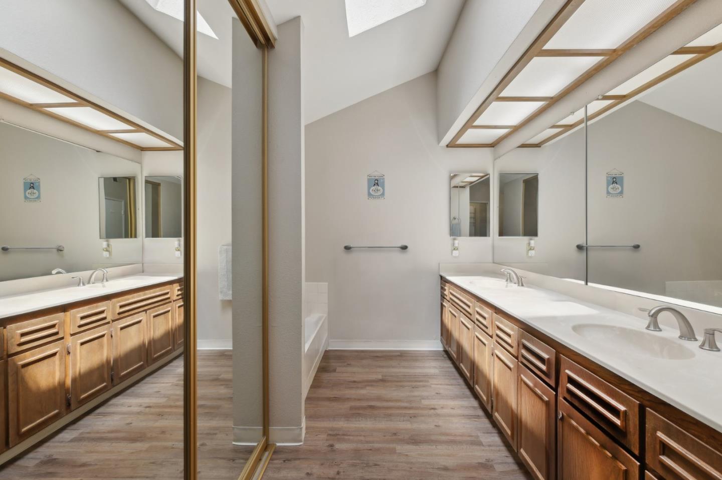 Detail Gallery Image 14 of 23 For 2378 Cheshire Pl, San Leandro,  CA 94577 - 3 Beds | 2/1 Baths