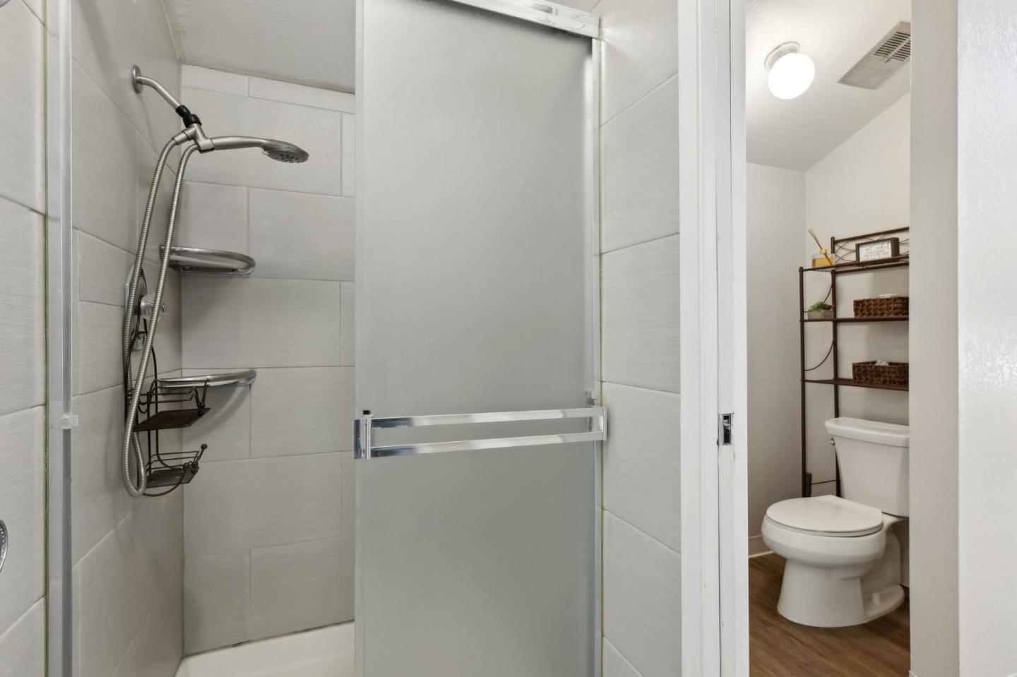 Detail Gallery Image 16 of 23 For 2378 Cheshire Pl, San Leandro,  CA 94577 - 3 Beds | 2/1 Baths