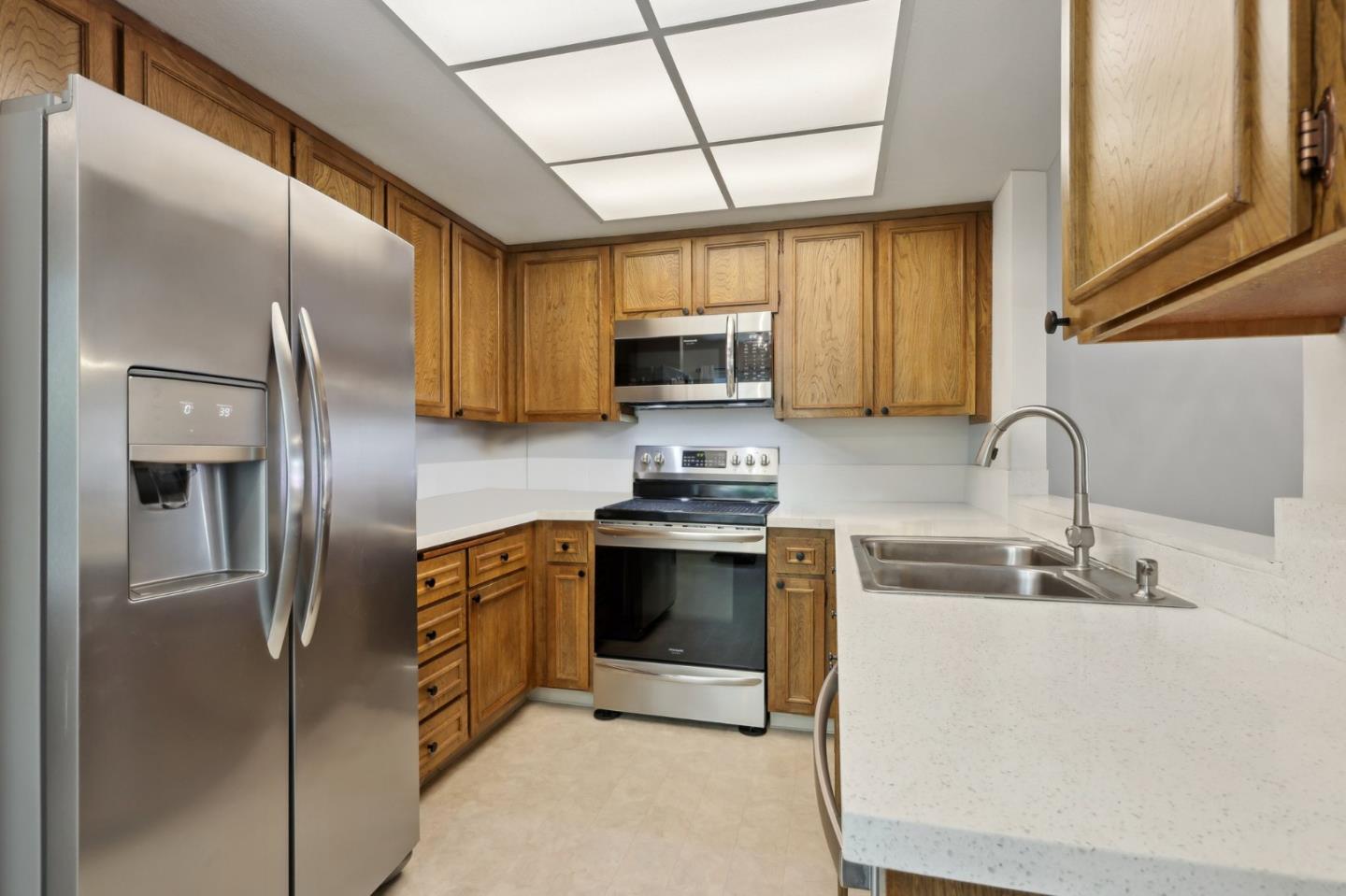 Detail Gallery Image 4 of 23 For 2378 Cheshire Pl, San Leandro,  CA 94577 - 3 Beds | 2/1 Baths