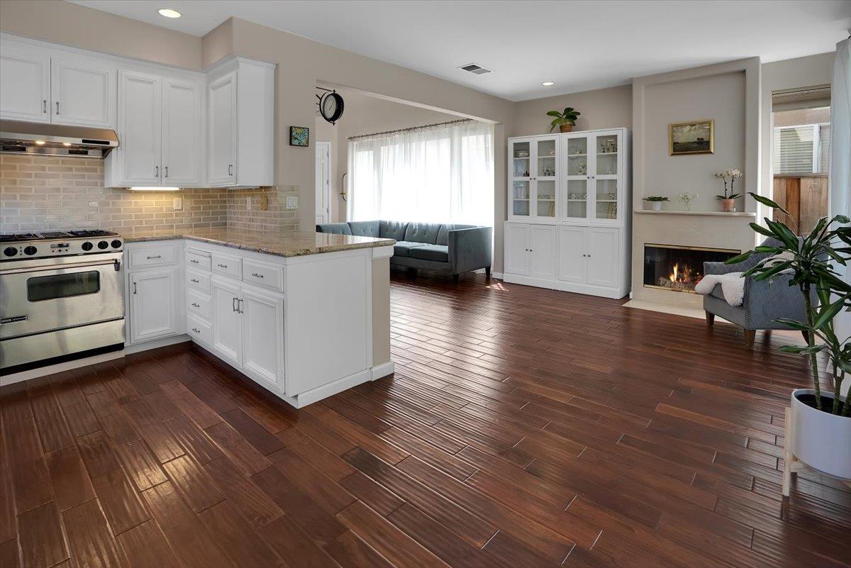 Detail Gallery Image 11 of 47 For 18396 Mill Ct, Saratoga,  CA 95070 - 4 Beds | 2/1 Baths