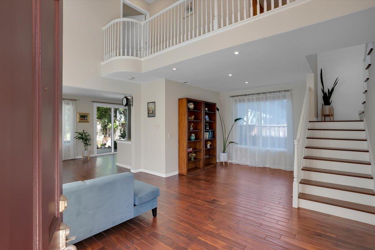 Detail Gallery Image 4 of 47 For 18396 Mill Ct, Saratoga,  CA 95070 - 4 Beds | 2/1 Baths