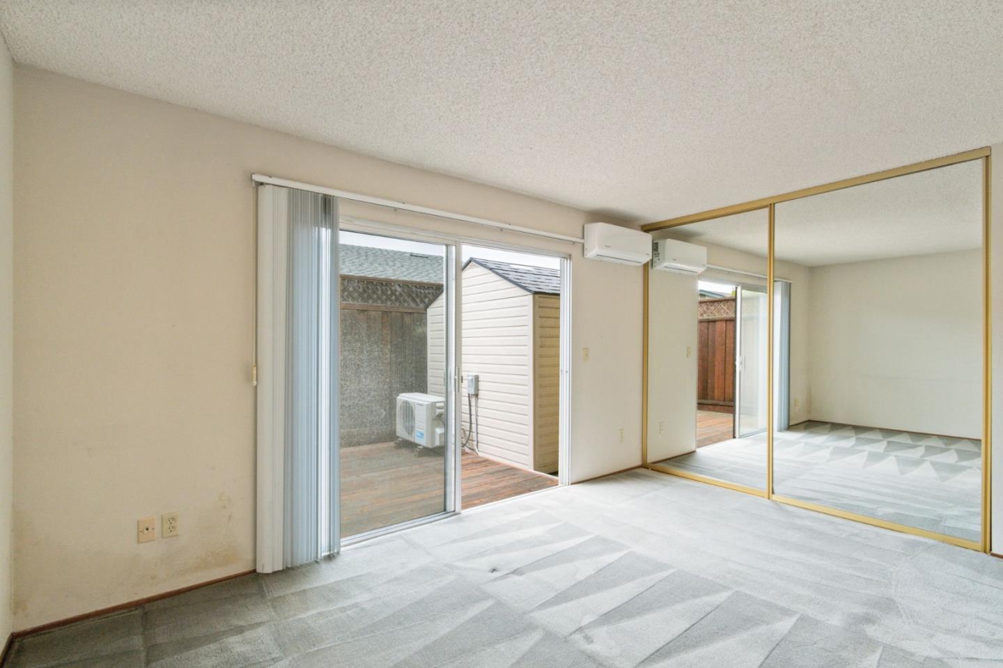 Detail Gallery Image 11 of 21 For 2141 Meadow View Pl, San Mateo,  CA 94401 - 2 Beds | 2 Baths
