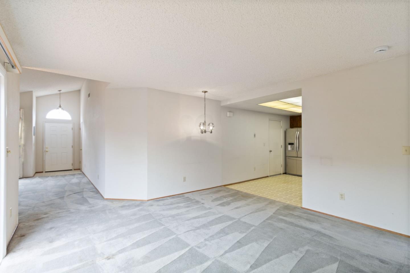 Detail Gallery Image 7 of 21 For 2141 Meadow View Pl, San Mateo,  CA 94401 - 2 Beds | 2 Baths