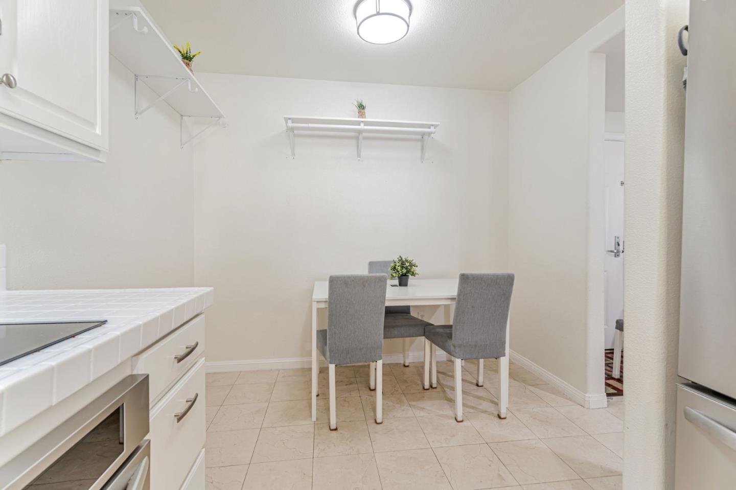 Detail Gallery Image 10 of 39 For 144 S 3rd St #132,  San Jose,  CA 95112 - 2 Beds | 2/1 Baths