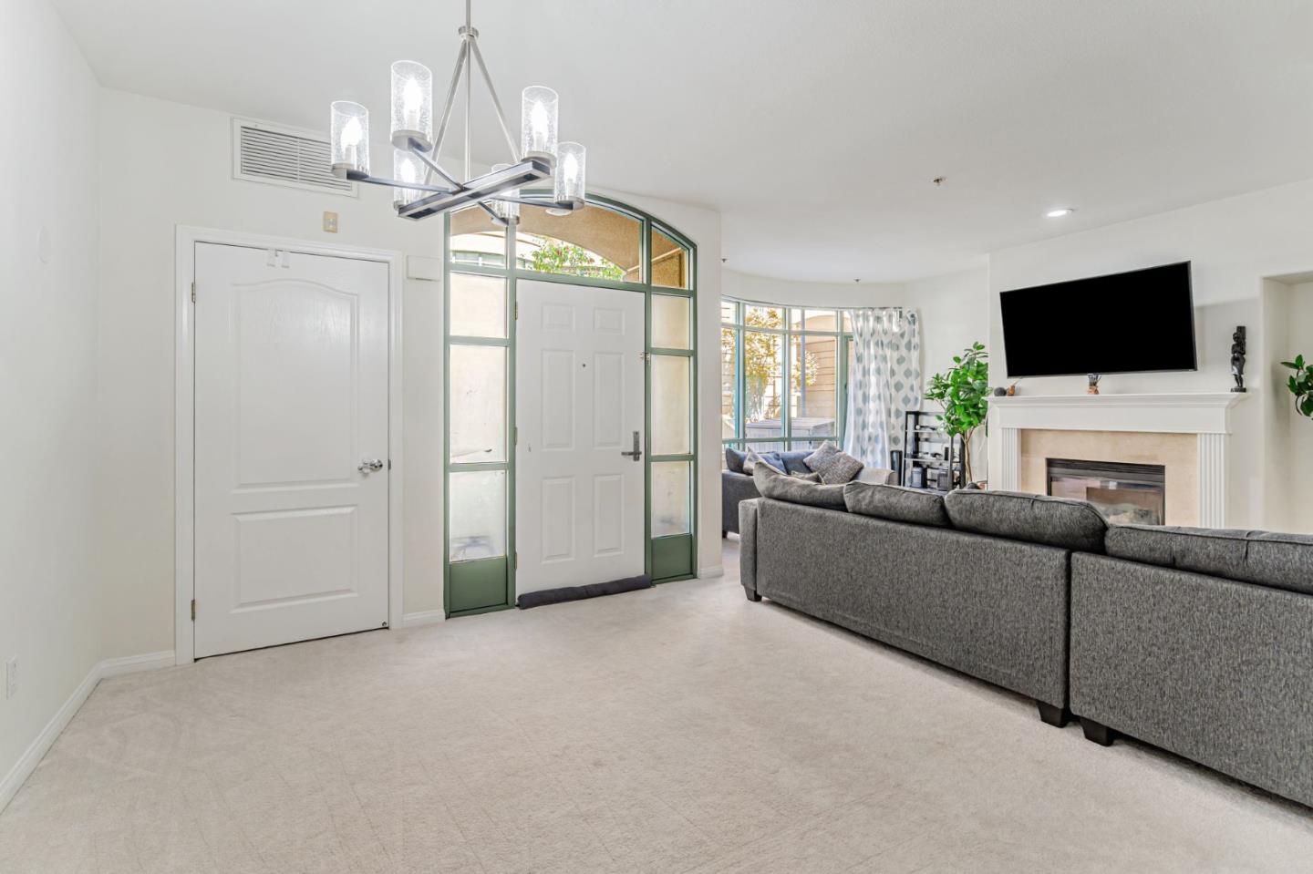 Detail Gallery Image 6 of 39 For 144 S 3rd St #132,  San Jose,  CA 95112 - 2 Beds | 2/1 Baths