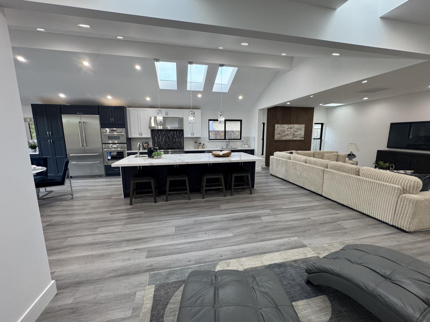 Detail Gallery Image 15 of 55 For 3211 Pentland Ct, San Jose,  CA 95148 - 3 Beds | 3 Baths