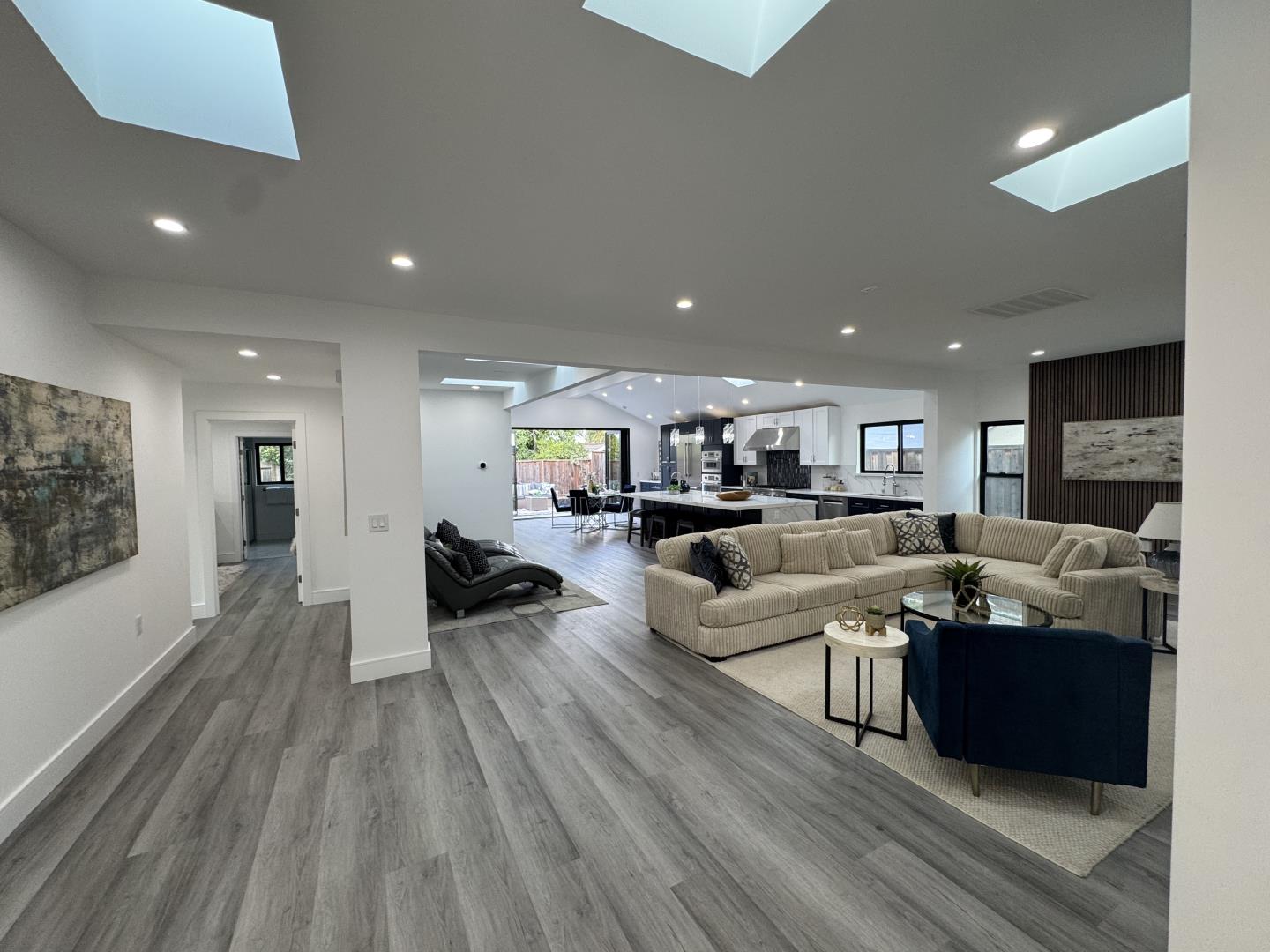 Detail Gallery Image 5 of 55 For 3211 Pentland Ct, San Jose,  CA 95148 - 3 Beds | 3 Baths