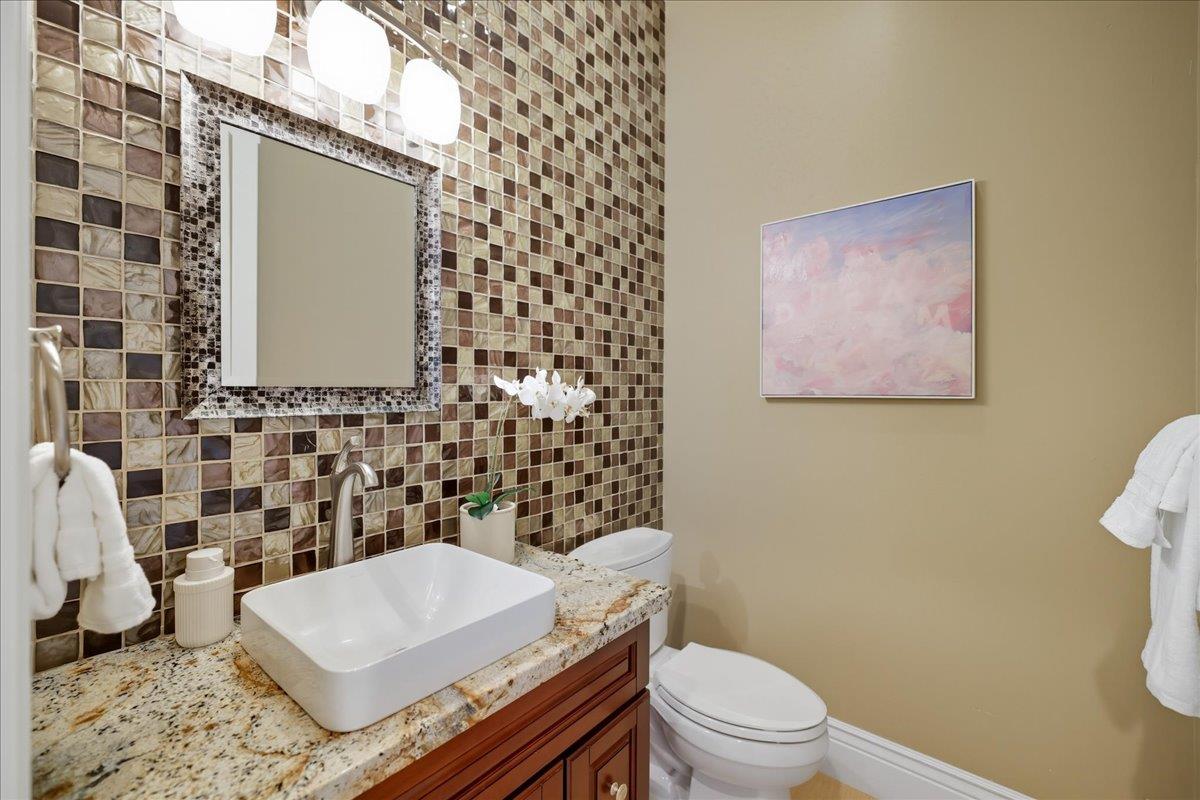 Detail Gallery Image 27 of 45 For 10860 Johnson Ave, Cupertino,  CA 95014 - 4 Beds | 3/1 Baths