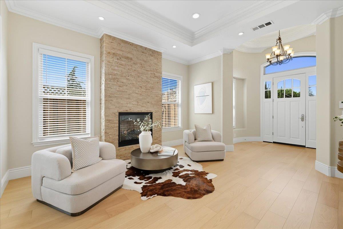Detail Gallery Image 5 of 45 For 10860 Johnson Ave, Cupertino,  CA 95014 - 4 Beds | 3/1 Baths