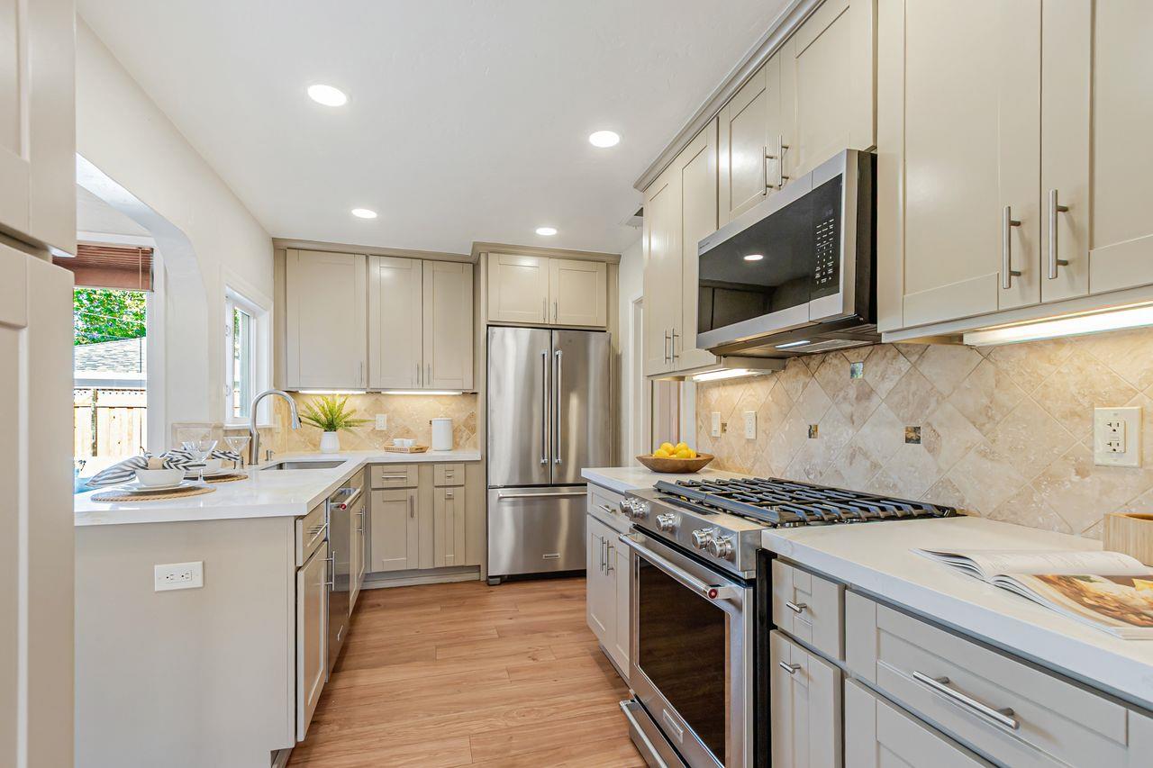 Detail Gallery Image 17 of 55 For 2183 Cherrystone Dr, San Jose,  CA 95128 - 4 Beds | 2 Baths