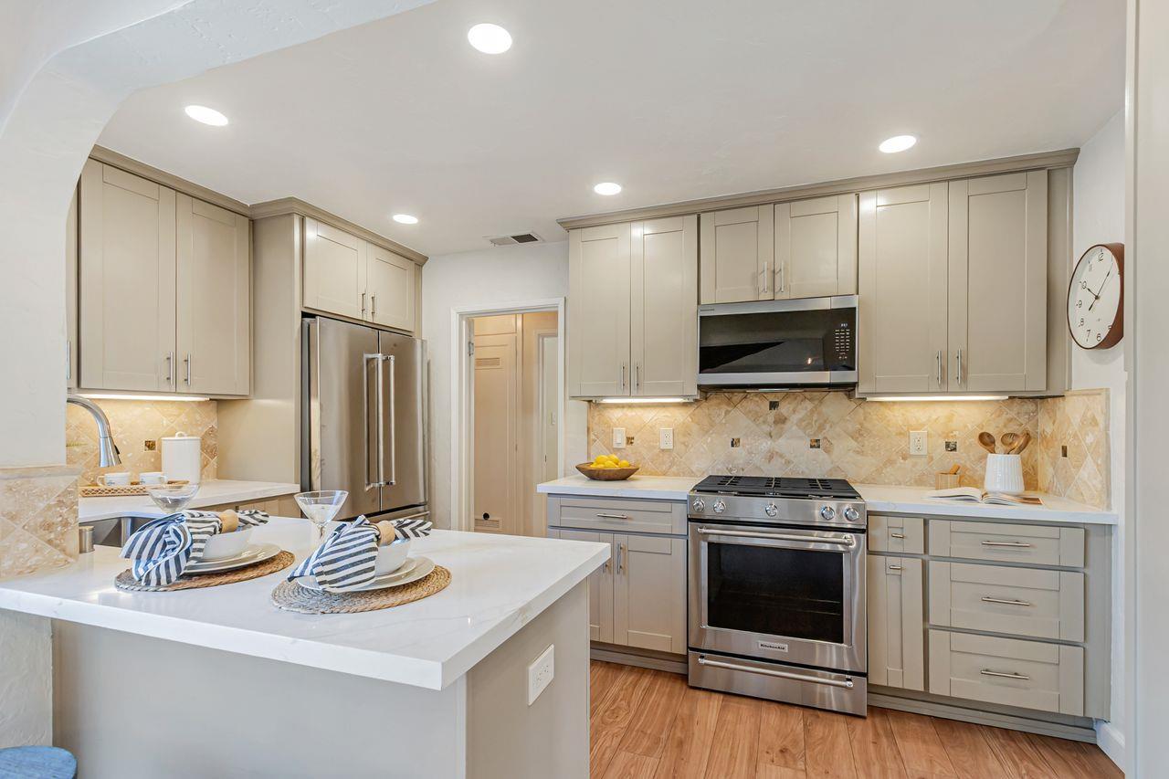 Detail Gallery Image 18 of 55 For 2183 Cherrystone Dr, San Jose,  CA 95128 - 4 Beds | 2 Baths