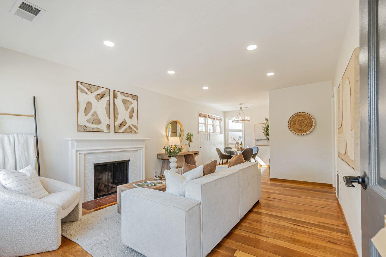 Detail Gallery Image 6 of 55 For 2183 Cherrystone Dr, San Jose,  CA 95128 - 4 Beds | 2 Baths