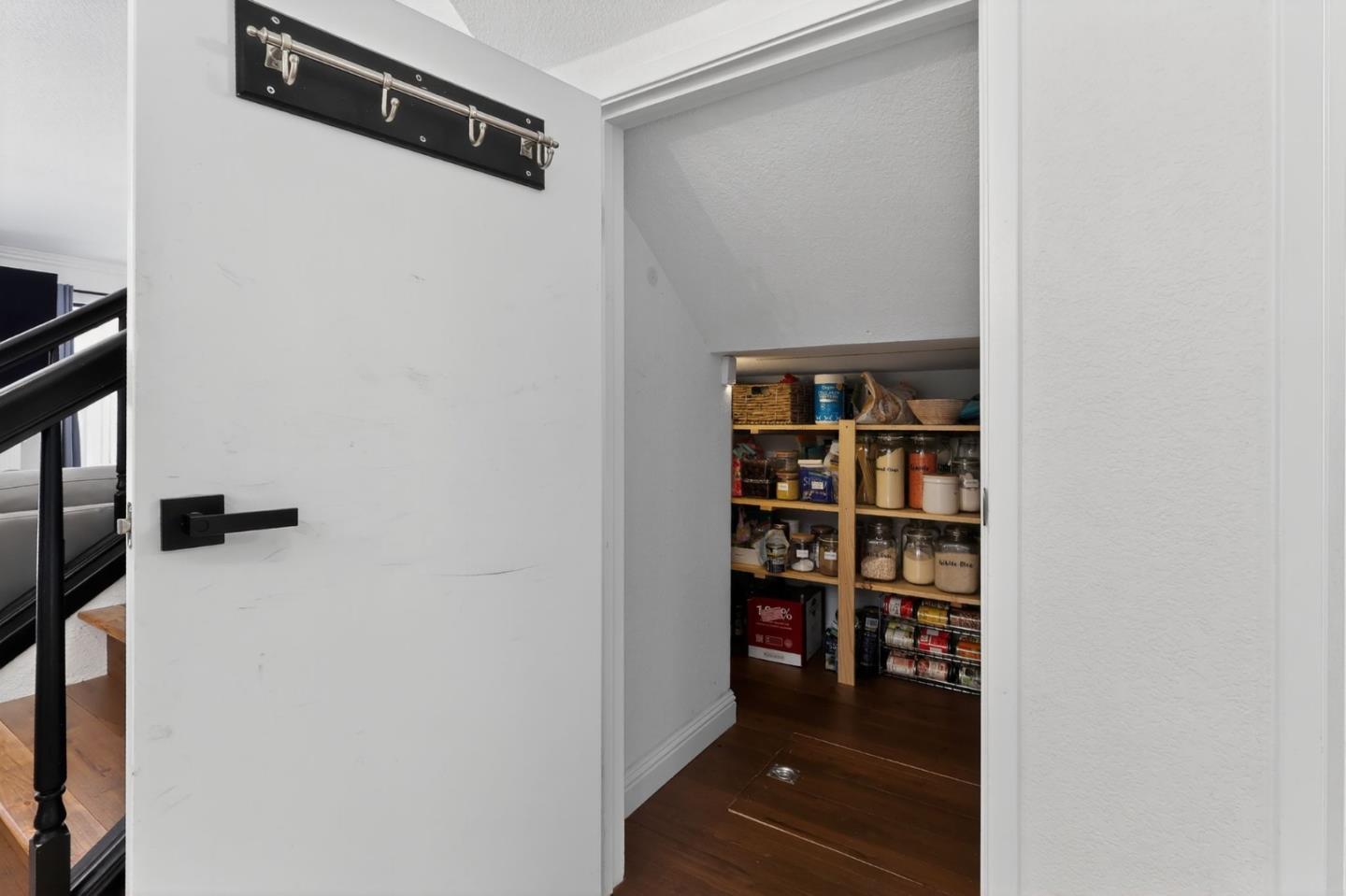 Detail Gallery Image 10 of 20 For 2352 Leptis Cir, Morgan Hill,  CA 95037 - 3 Beds | 2/1 Baths