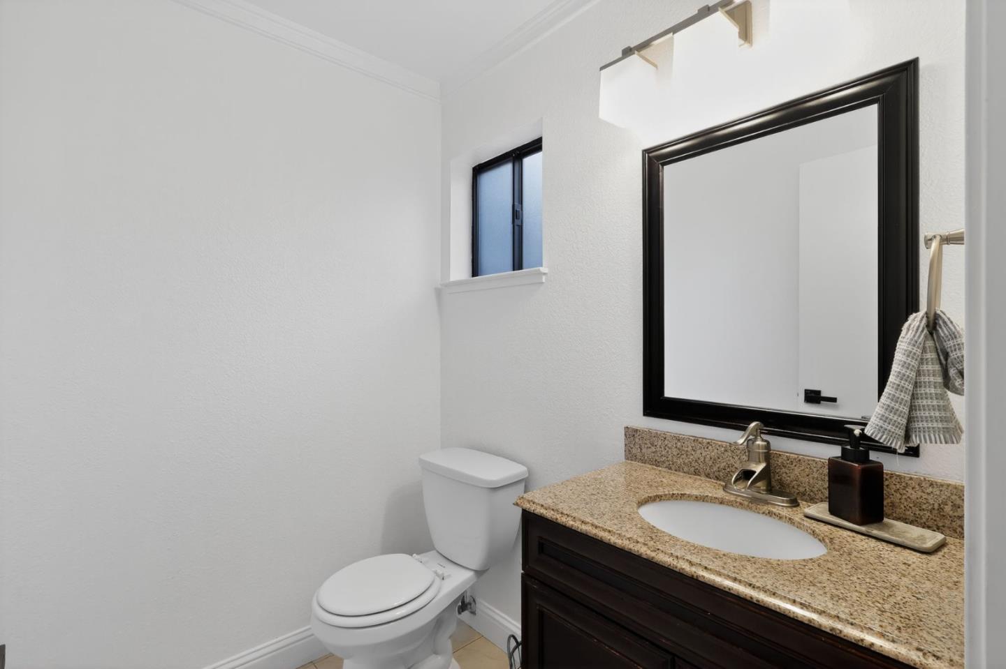 Detail Gallery Image 15 of 20 For 2352 Leptis Cir, Morgan Hill,  CA 95037 - 3 Beds | 2/1 Baths