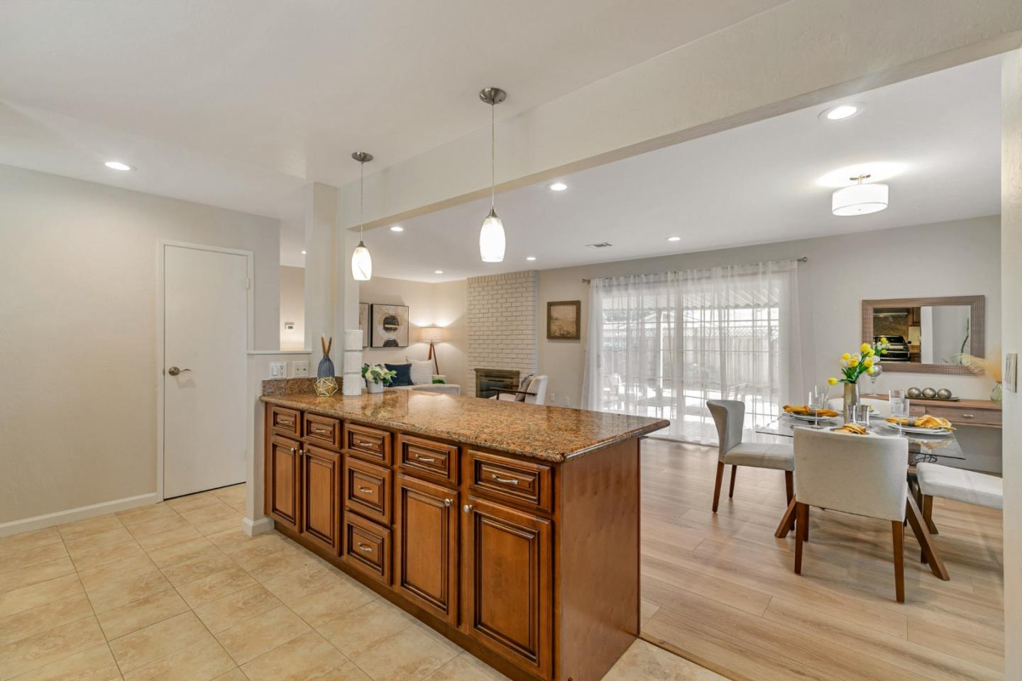 Detail Gallery Image 13 of 37 For 1398 Garrans Dr, San Jose,  CA 95130 - 3 Beds | 2 Baths