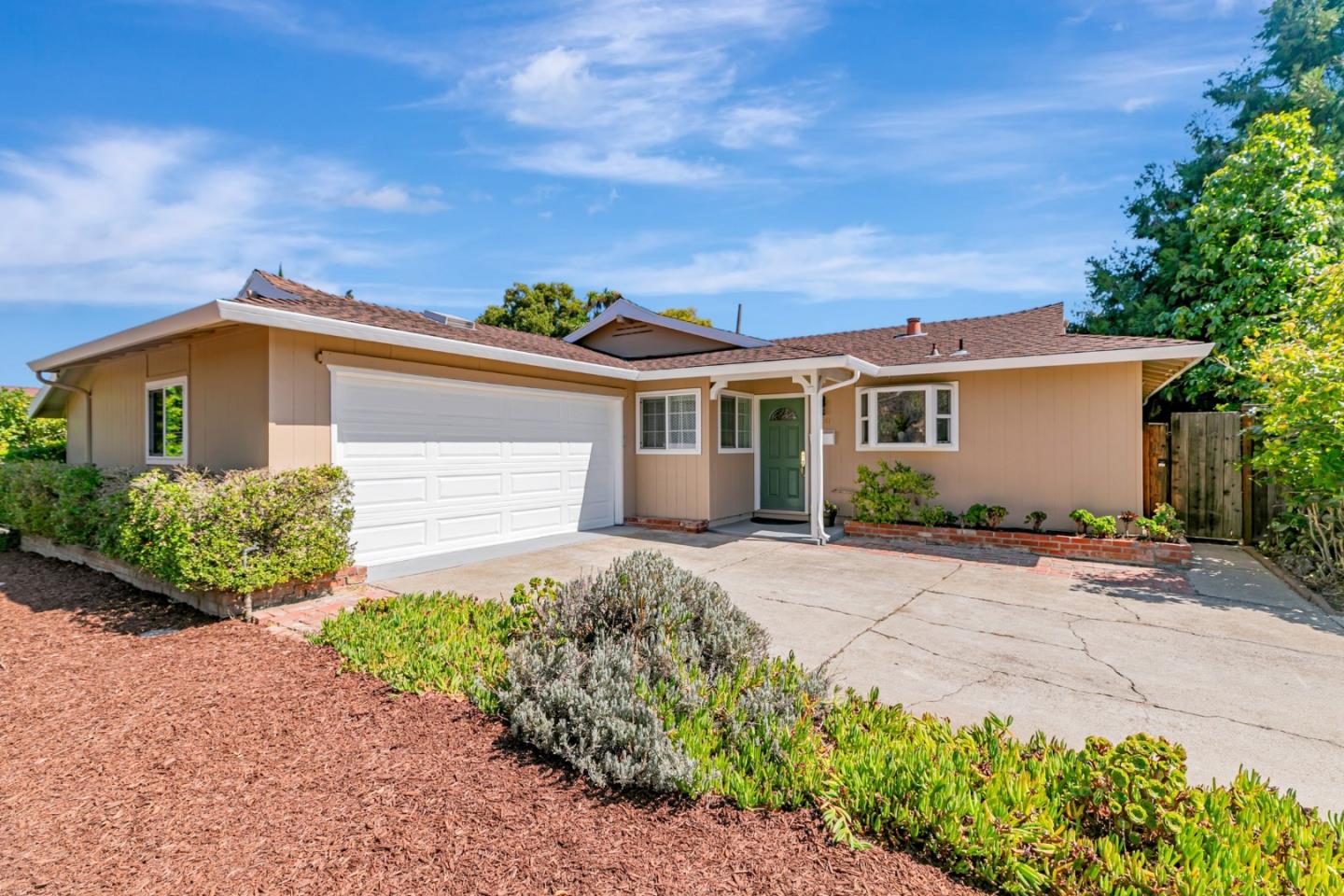 Detail Gallery Image 5 of 37 For 1398 Garrans Dr, San Jose,  CA 95130 - 3 Beds | 2 Baths