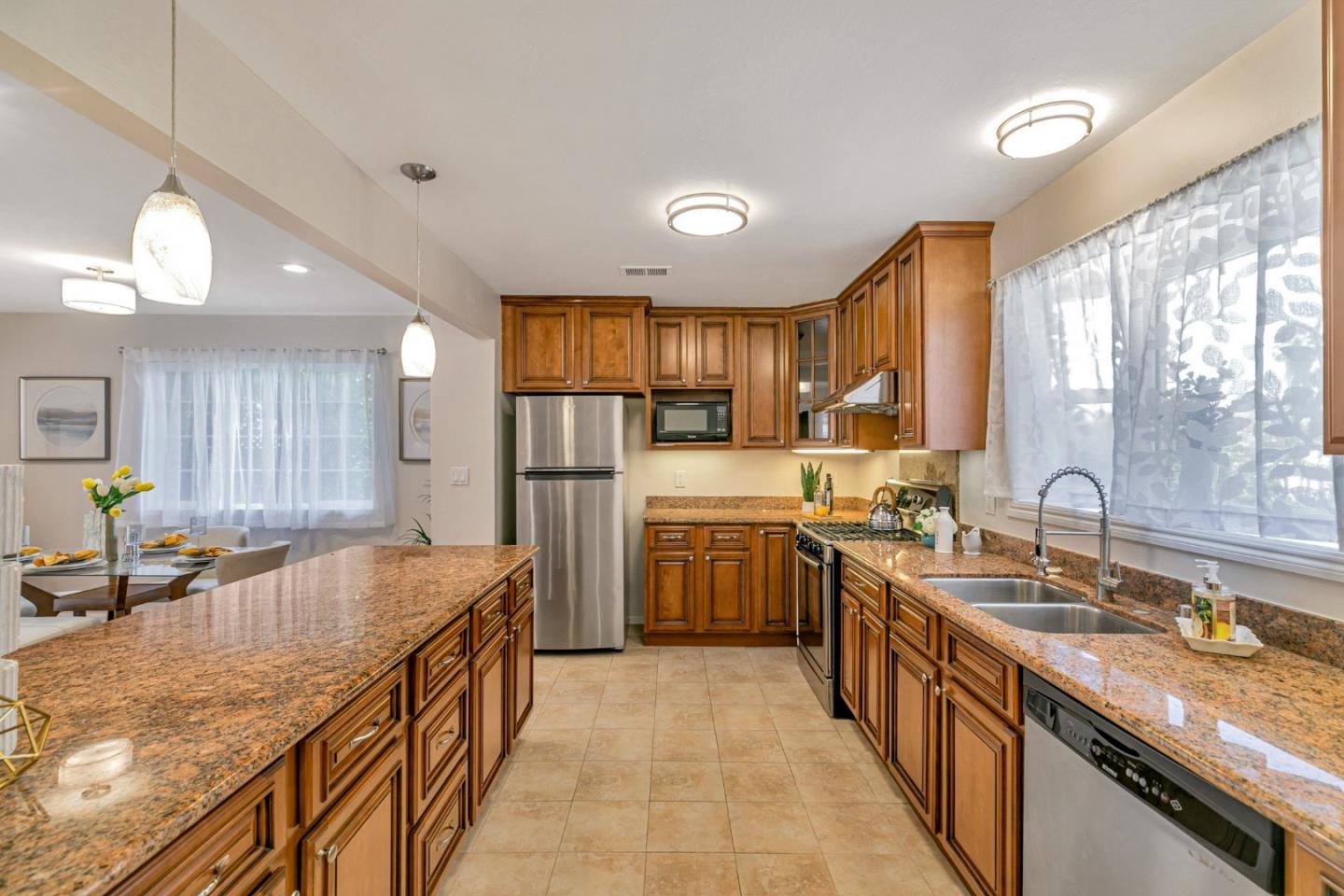 Detail Gallery Image 9 of 37 For 1398 Garrans Dr, San Jose,  CA 95130 - 3 Beds | 2 Baths