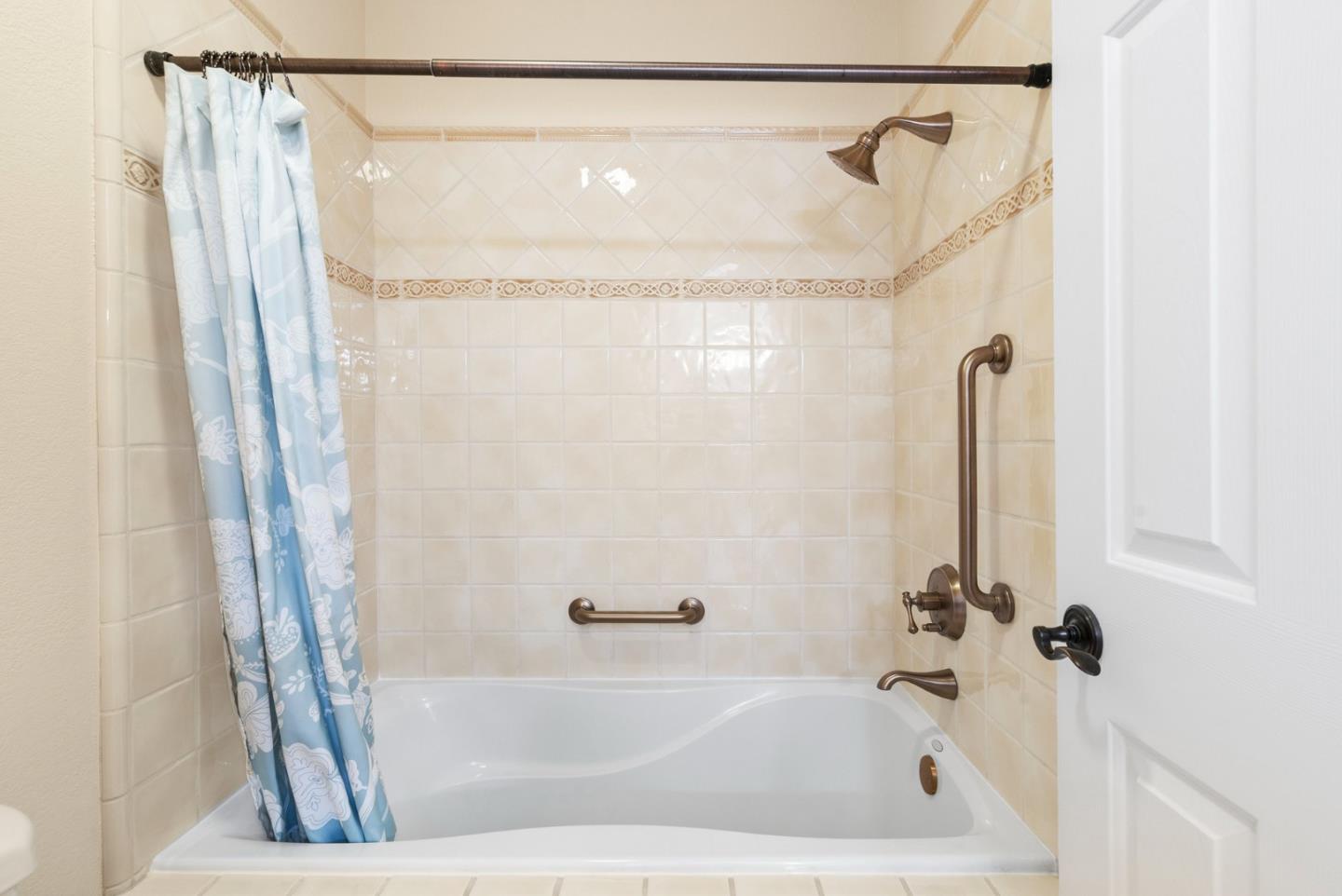 Detail Gallery Image 25 of 37 For 8449 Traminer Ct, San Jose,  CA 95135 - 2 Beds | 2 Baths