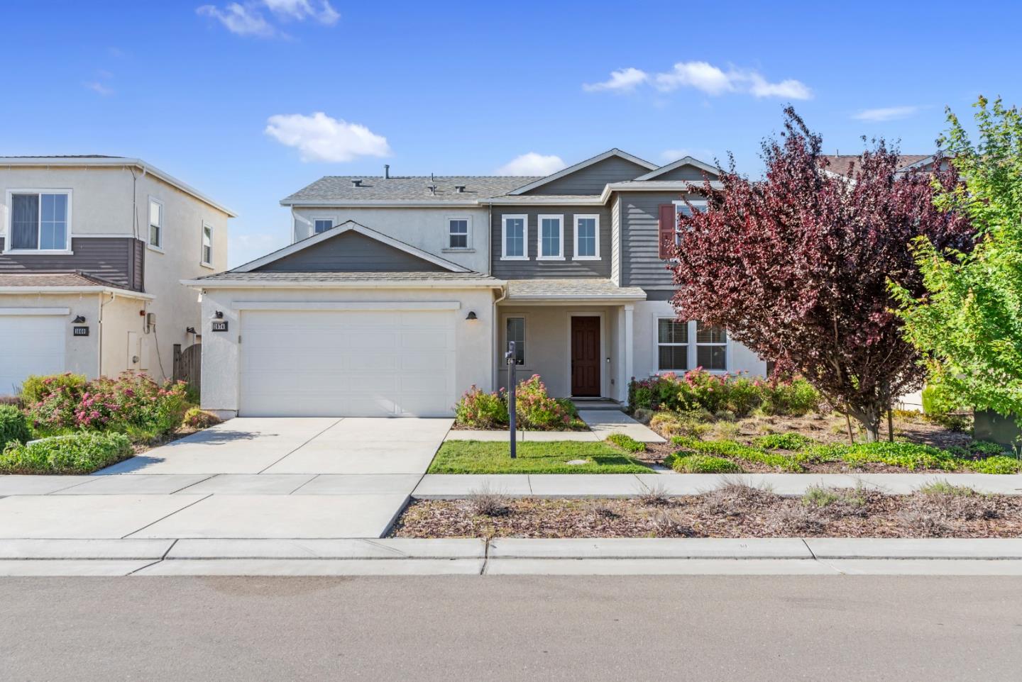 Detail Gallery Image 3 of 42 For 1674 Locksley Dr, Lathrop,  CA 95330 - 4 Beds | 3 Baths