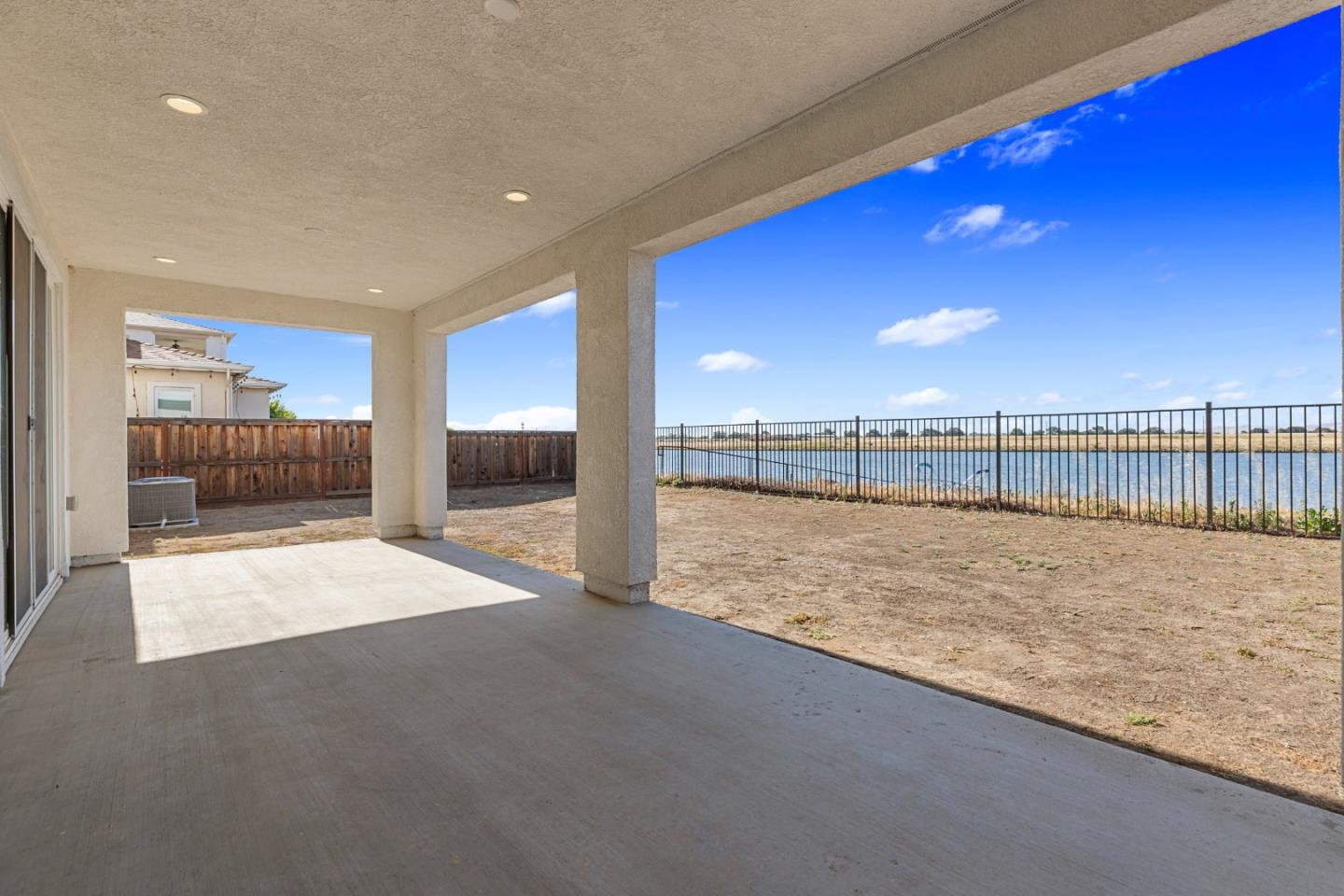 Detail Gallery Image 34 of 42 For 1674 Locksley Dr, Lathrop,  CA 95330 - 4 Beds | 3 Baths