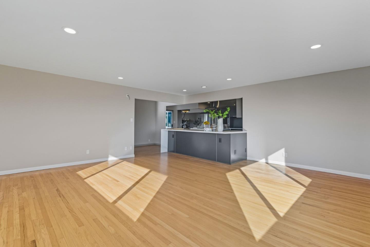Detail Gallery Image 20 of 62 For 1532 View Dr, San Leandro,  CA 94577 - 4 Beds | 3/1 Baths