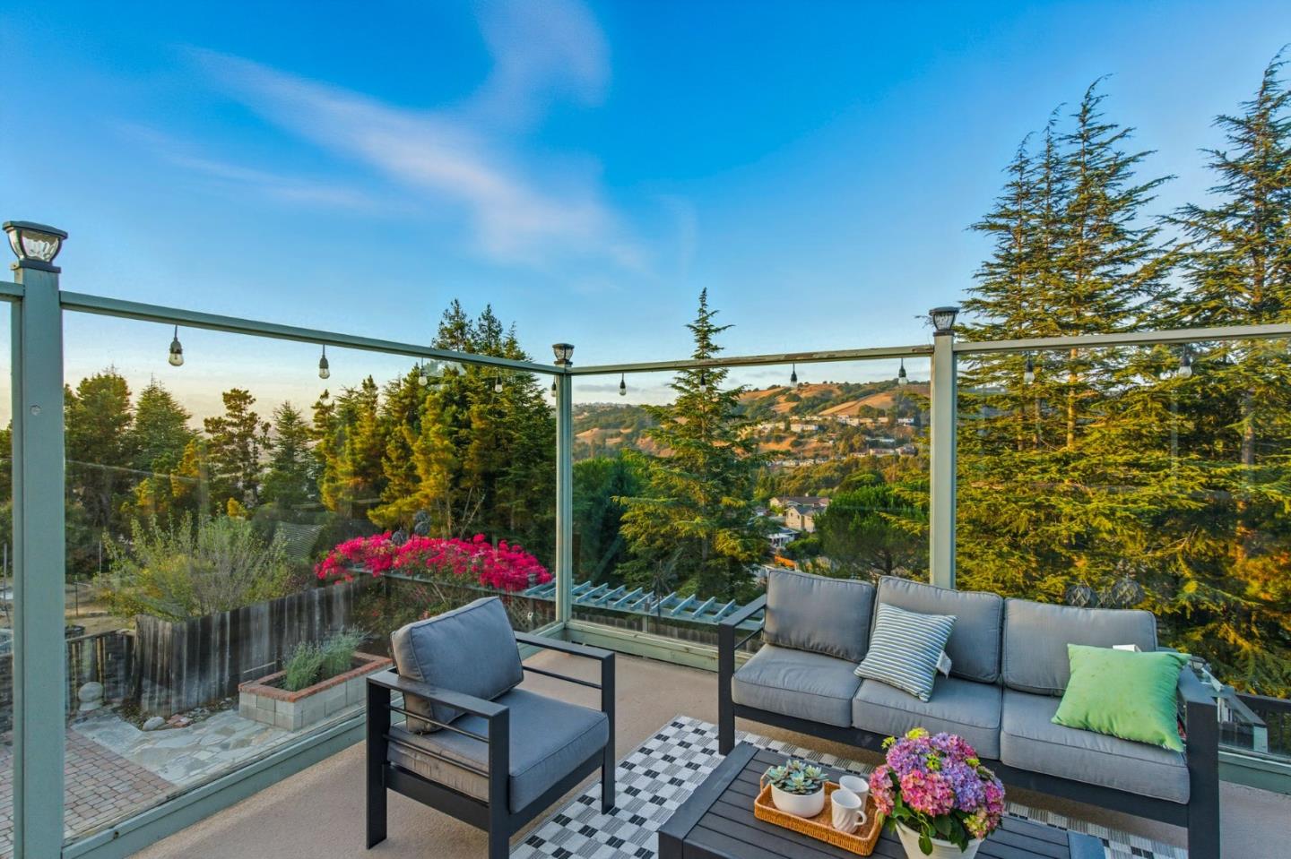 Detail Gallery Image 26 of 62 For 1532 View Dr, San Leandro,  CA 94577 - 4 Beds | 3/1 Baths