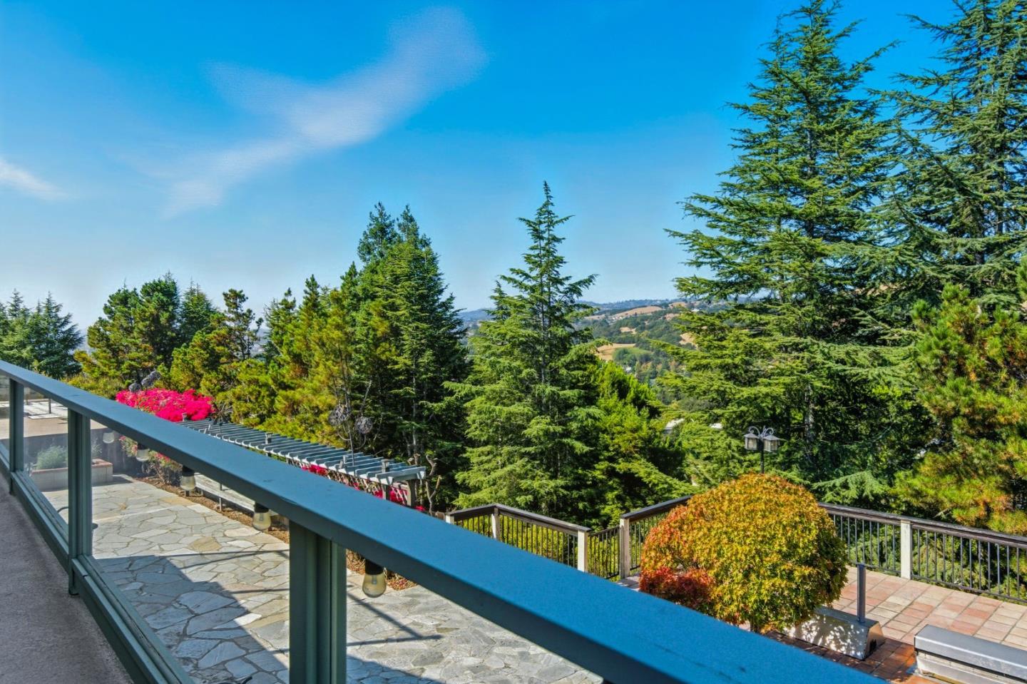 Detail Gallery Image 27 of 62 For 1532 View Dr, San Leandro,  CA 94577 - 4 Beds | 3/1 Baths