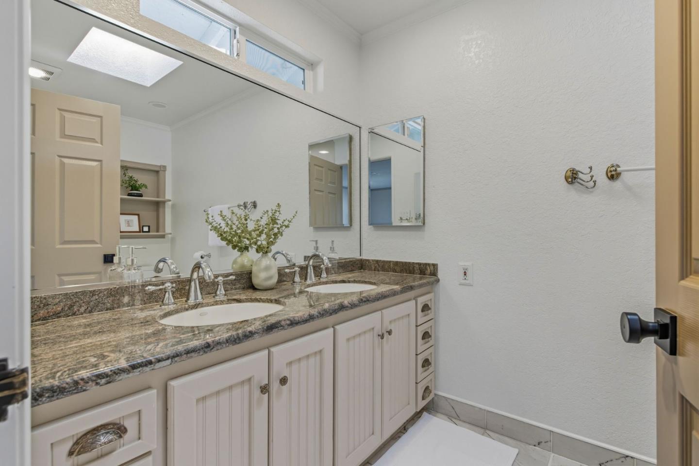 Detail Gallery Image 31 of 62 For 1532 View Dr, San Leandro,  CA 94577 - 4 Beds | 3/1 Baths