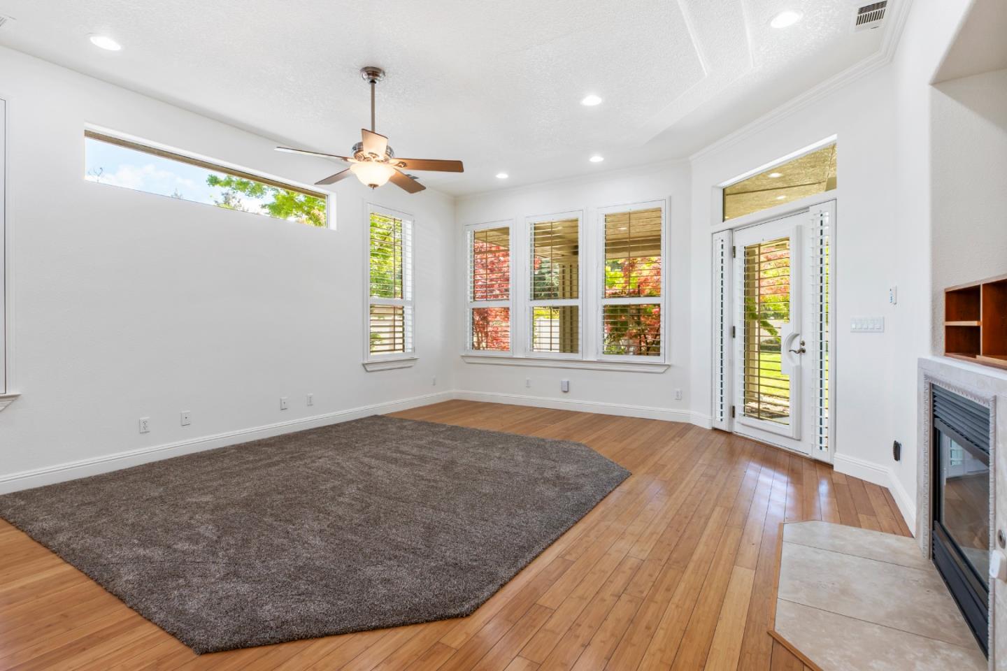 Detail Gallery Image 31 of 64 For 5000 Peach Blossom Ln, Oakdale,  CA 95361 - 4 Beds | 3/1 Baths