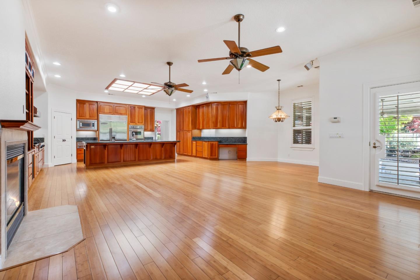 Detail Gallery Image 40 of 64 For 5000 Peach Blossom Ln, Oakdale,  CA 95361 - 4 Beds | 3/1 Baths