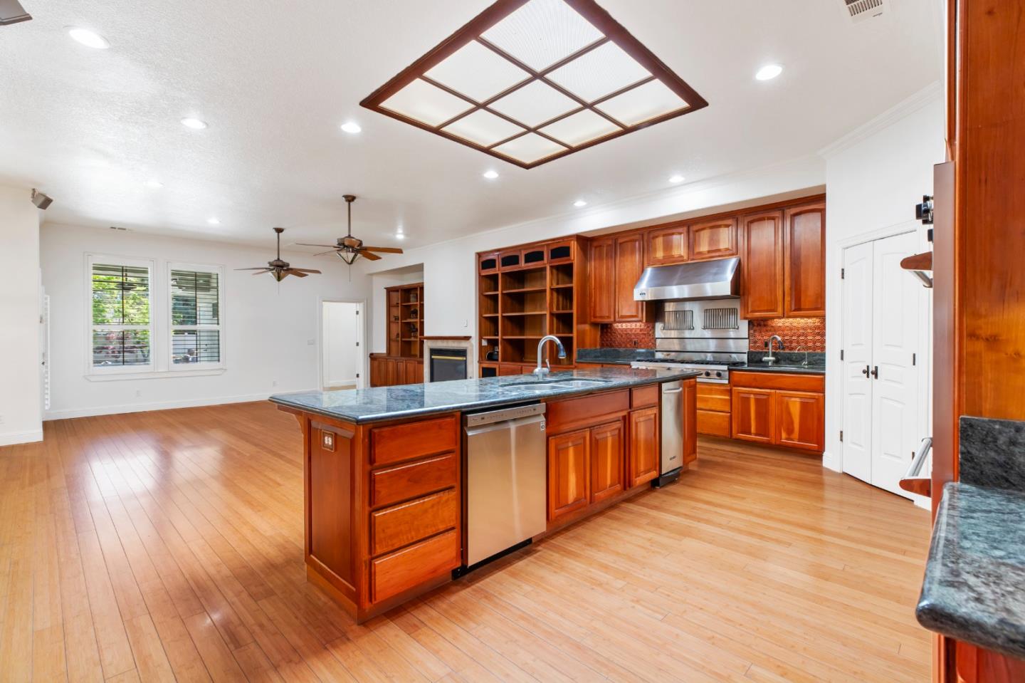 Detail Gallery Image 44 of 64 For 5000 Peach Blossom Ln, Oakdale,  CA 95361 - 4 Beds | 3/1 Baths