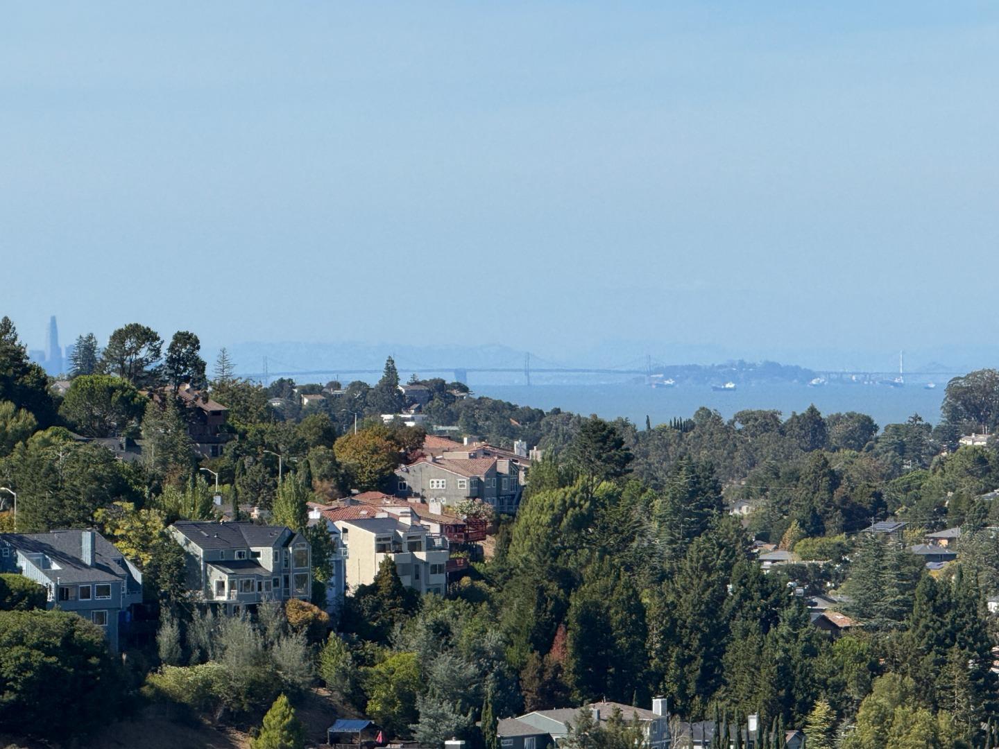 Detail Gallery Image 13 of 66 For 400 Winding Way, San Carlos,  CA 94070 - 4 Beds | 3/1 Baths