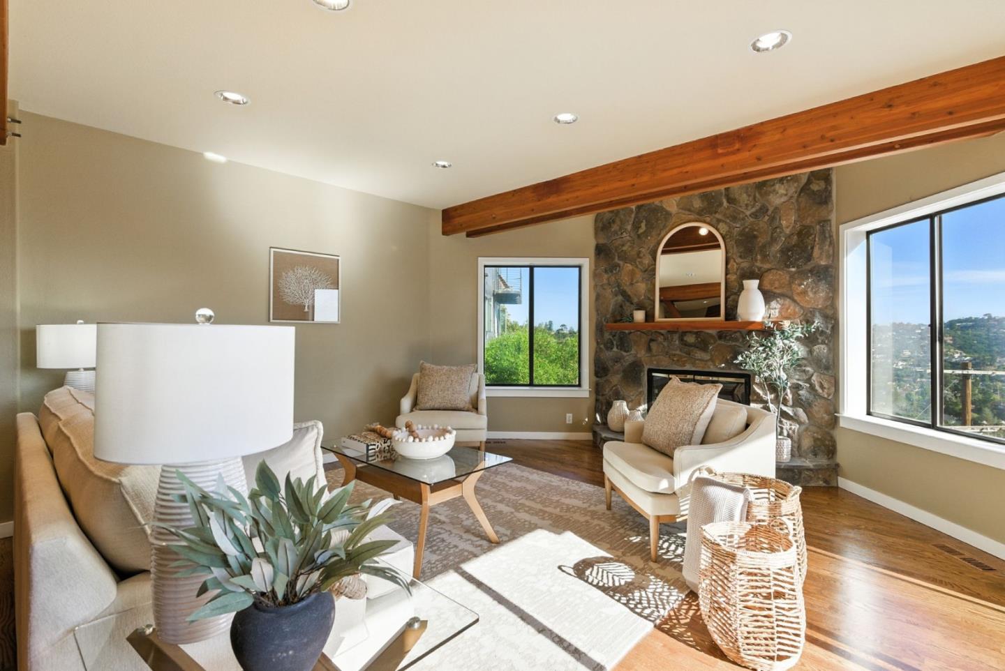 Detail Gallery Image 18 of 66 For 400 Winding Way, San Carlos,  CA 94070 - 4 Beds | 3/1 Baths
