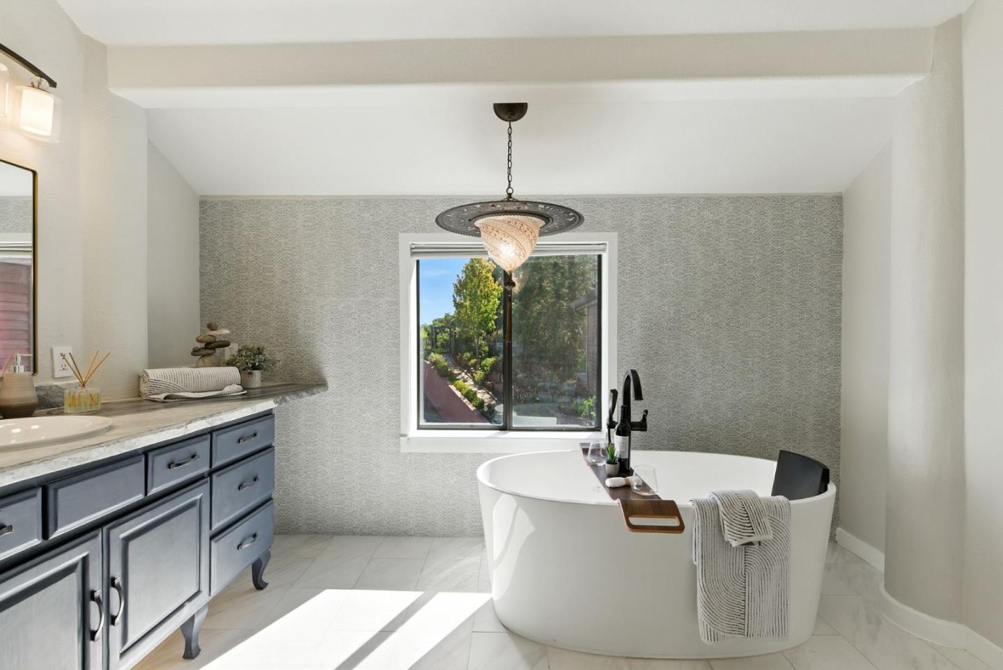Detail Gallery Image 41 of 66 For 400 Winding Way, San Carlos,  CA 94070 - 4 Beds | 3/1 Baths