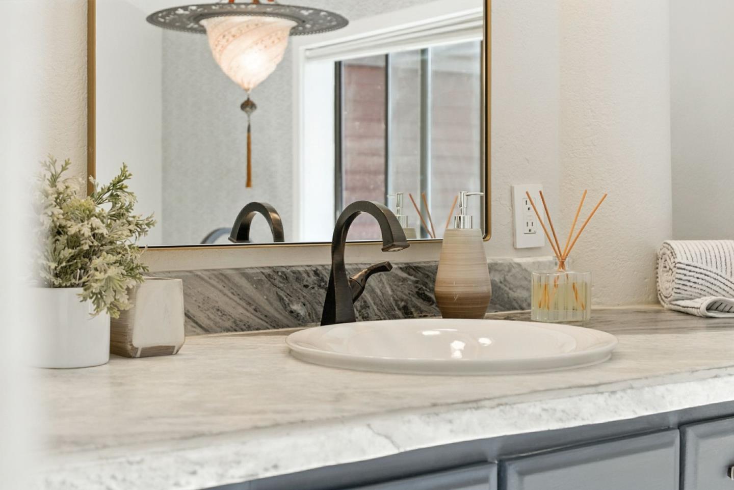 Detail Gallery Image 44 of 66 For 400 Winding Way, San Carlos,  CA 94070 - 4 Beds | 3/1 Baths