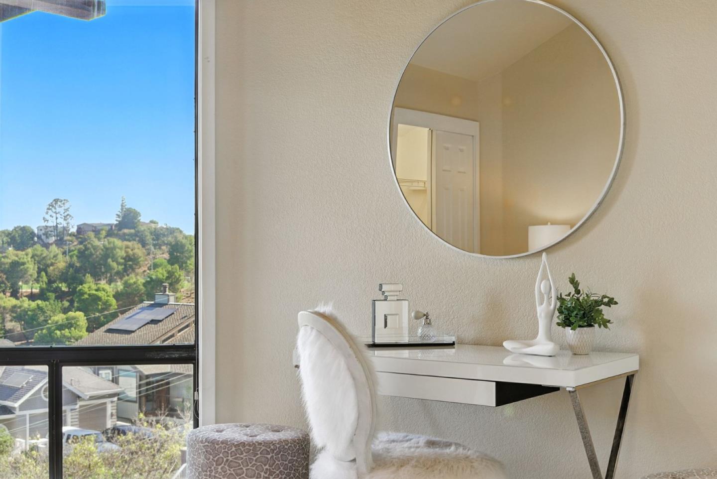 Detail Gallery Image 47 of 66 For 400 Winding Way, San Carlos,  CA 94070 - 4 Beds | 3/1 Baths