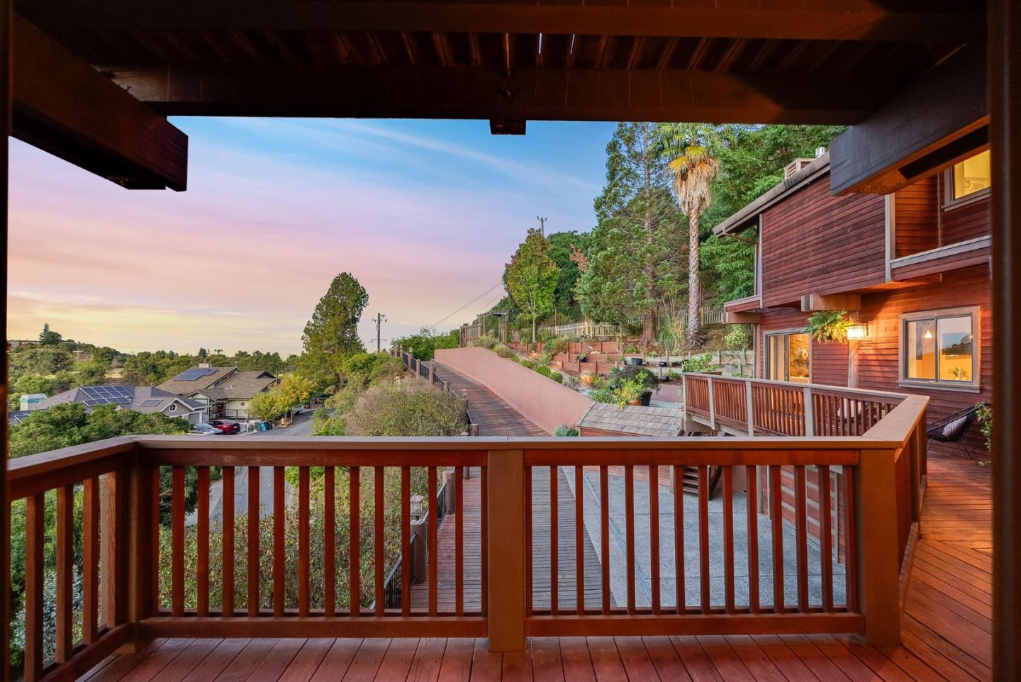 Detail Gallery Image 5 of 66 For 400 Winding Way, San Carlos,  CA 94070 - 4 Beds | 3/1 Baths
