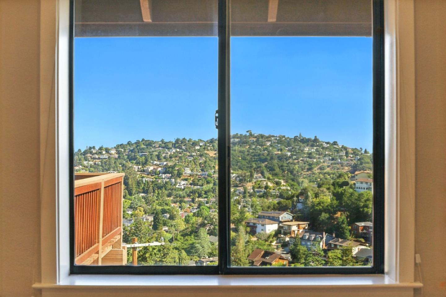 Detail Gallery Image 54 of 66 For 400 Winding Way, San Carlos,  CA 94070 - 4 Beds | 3/1 Baths