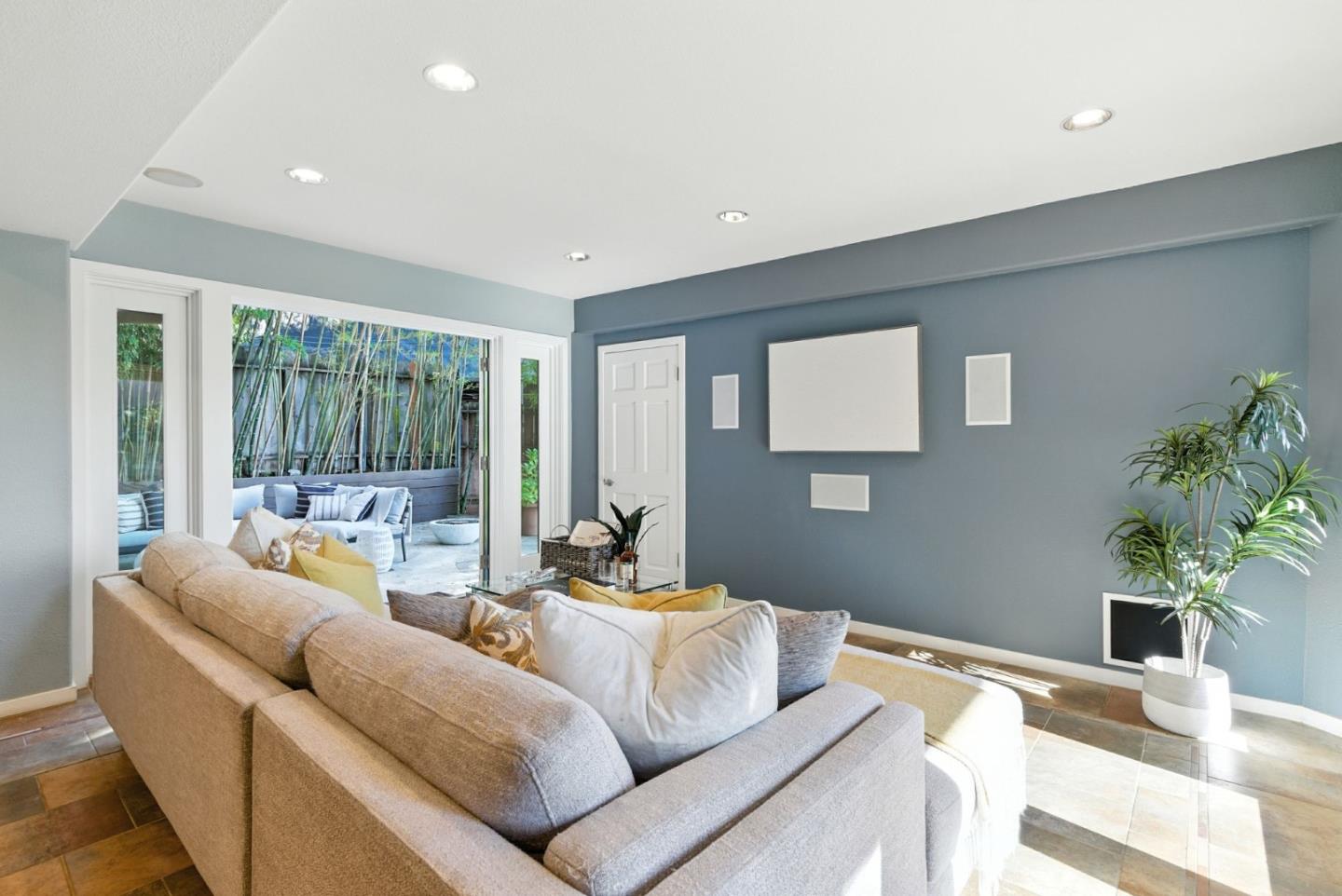 Detail Gallery Image 60 of 66 For 400 Winding Way, San Carlos,  CA 94070 - 4 Beds | 3/1 Baths