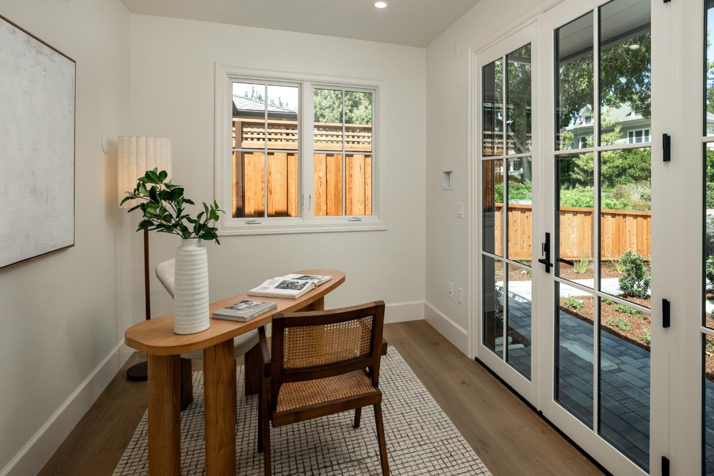 Detail Gallery Image 36 of 41 For 160 Waverley St, Palo Alto,  CA 94301 - 3 Beds | 3/2 Baths