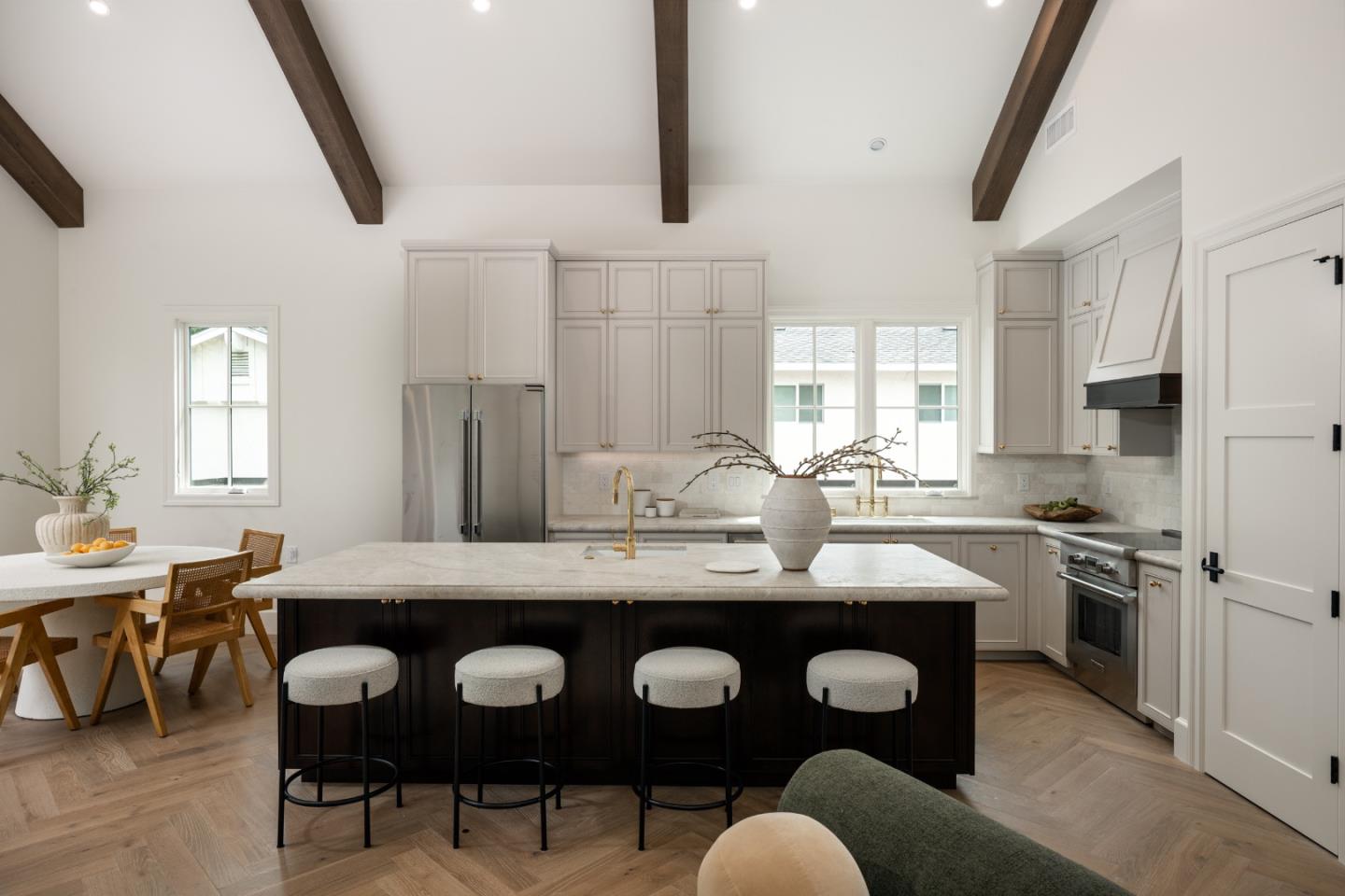 Detail Gallery Image 8 of 41 For 160 Waverley St, Palo Alto,  CA 94301 - 3 Beds | 3/2 Baths