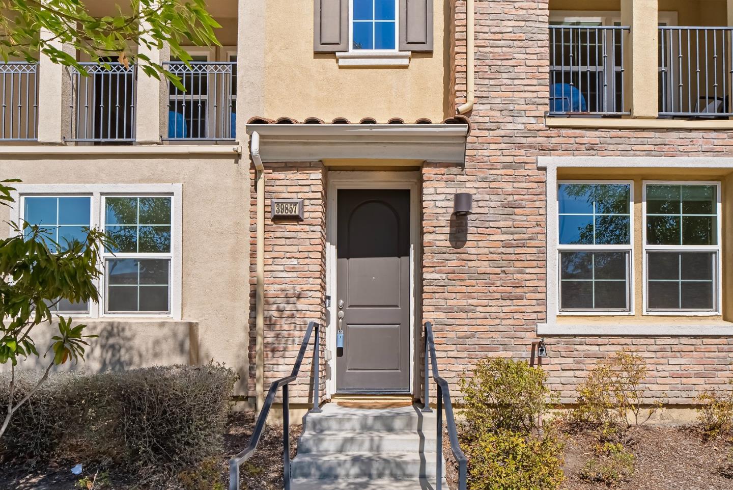 Detail Gallery Image 4 of 34 For 39857 Pelton Ter, Newark,  CA 94560 - 4 Beds | 3/1 Baths