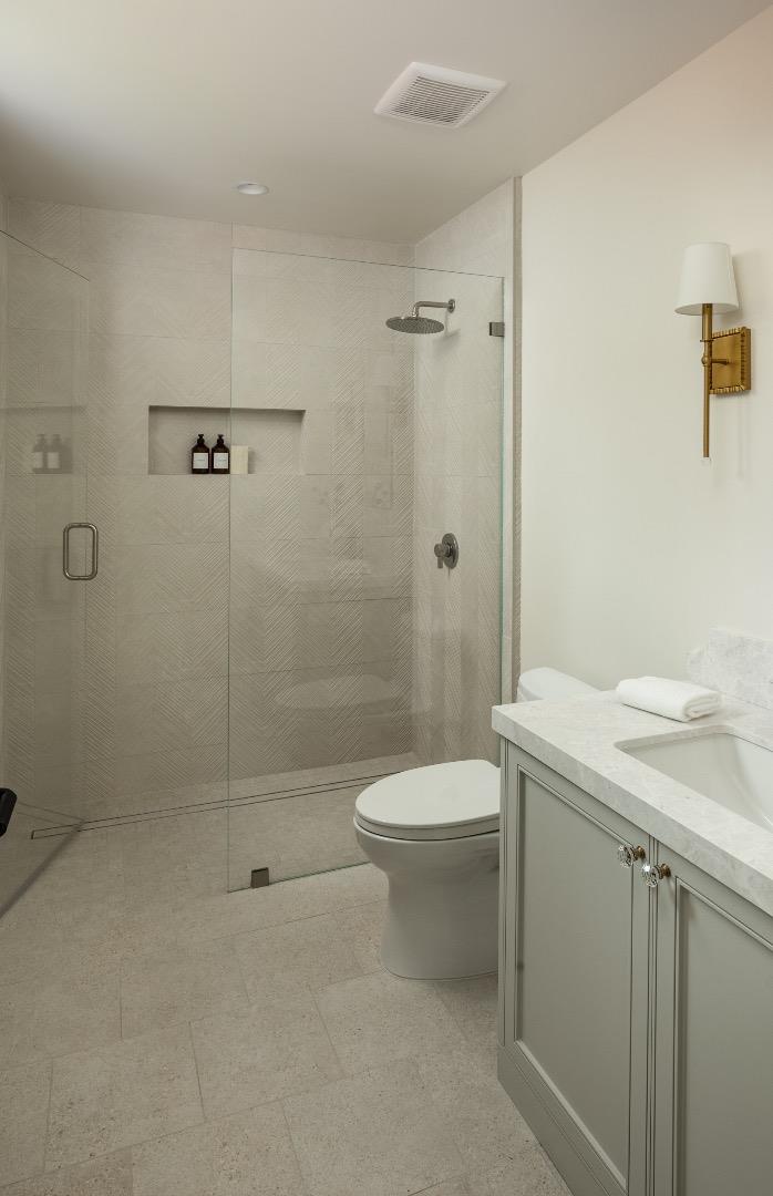 Detail Gallery Image 19 of 39 For 162 Waverley St, Palo Alto,  CA 94301 - 4 Beds | 4/1 Baths