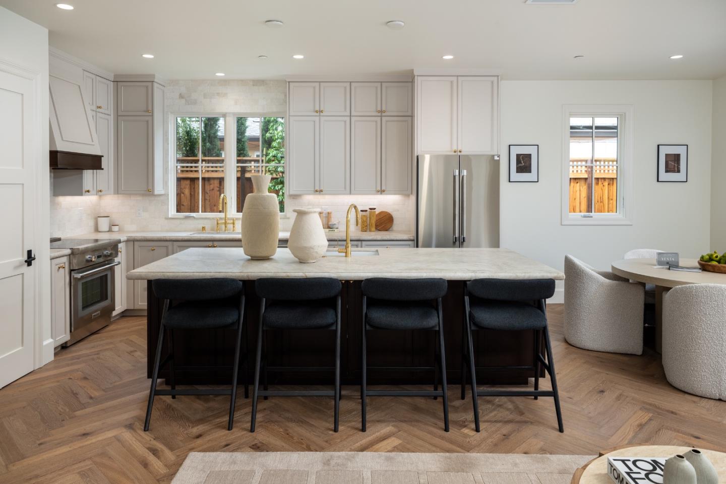 Detail Gallery Image 9 of 39 For 162 Waverley St, Palo Alto,  CA 94301 - 4 Beds | 4/1 Baths